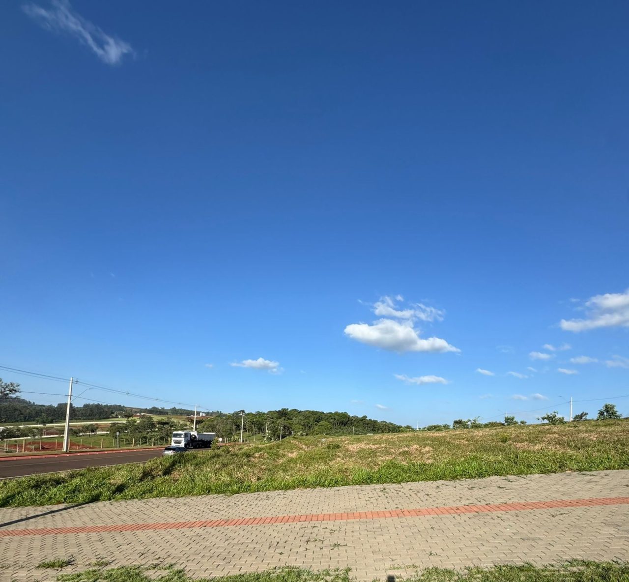 WhatsApp Image 2025-10-17 at 15.24.17 (1)